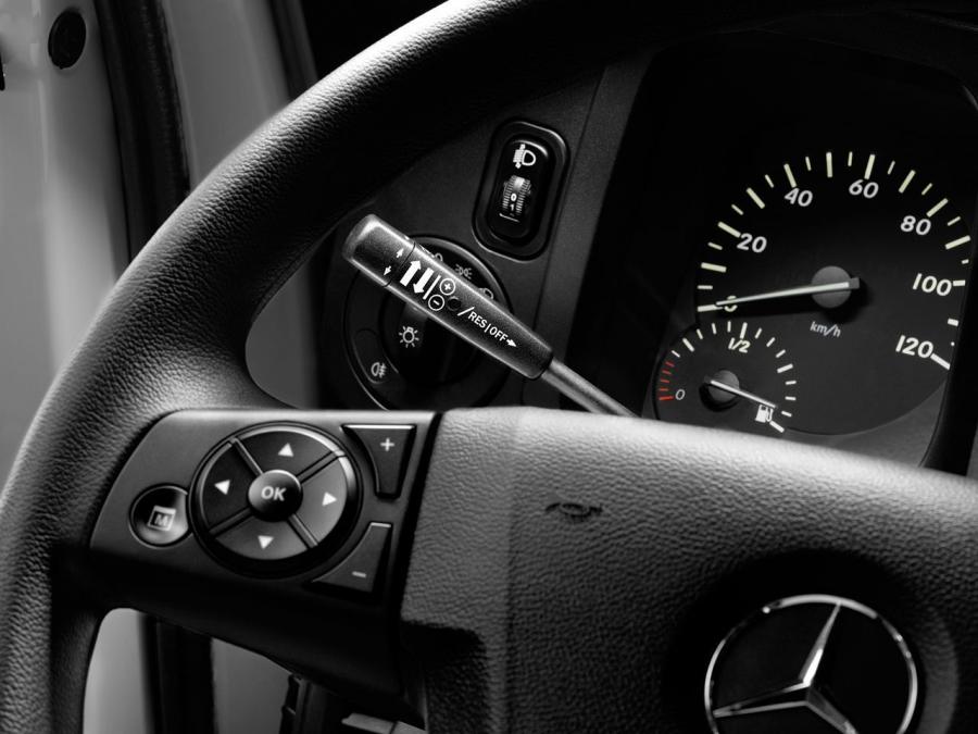  Mercedes-Benz Unimog 2013 года  (фото 19 из 64)